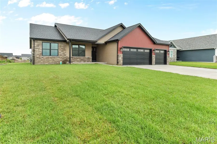 316 Rumsfeld Drive, Troy, IL 62294 - #2