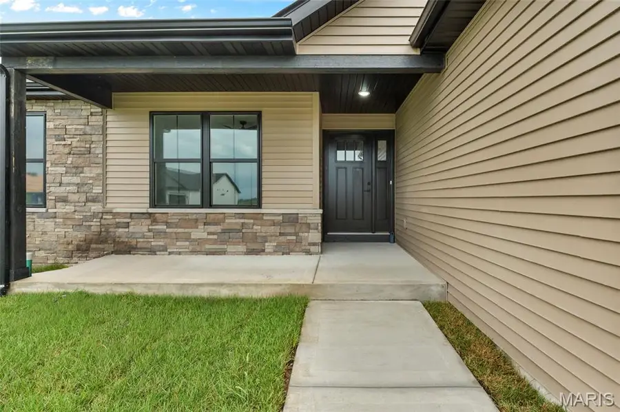 316 Rumsfeld Drive, Troy, IL 62294 - #3