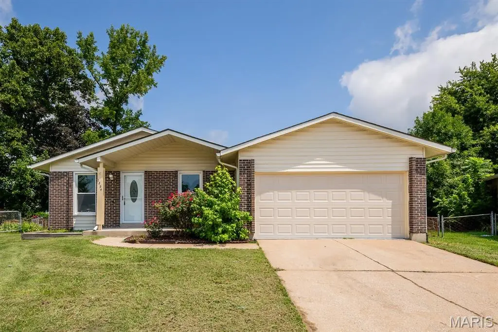 2894 Park New York Drive, Florissant, MO 63031 - #1