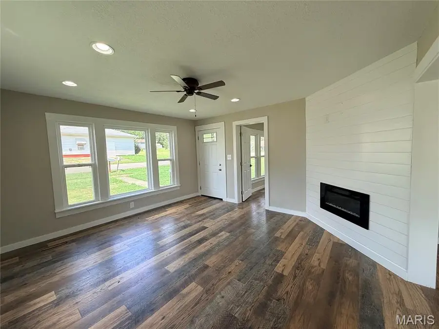 482 E Richardson Avenue, Puxico, MO 63960 - #3