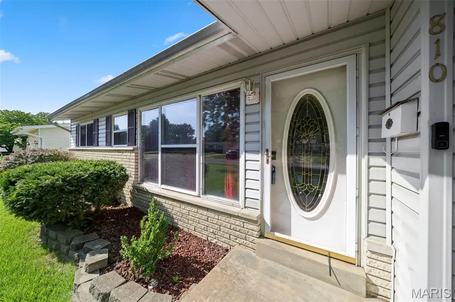 810 Carmelita Lane, Florissant, MO 63031 - #2