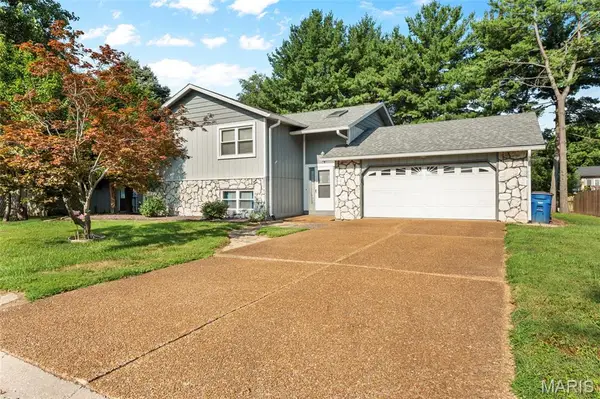 404 Lindenwood Drive, Troy, IL 62294