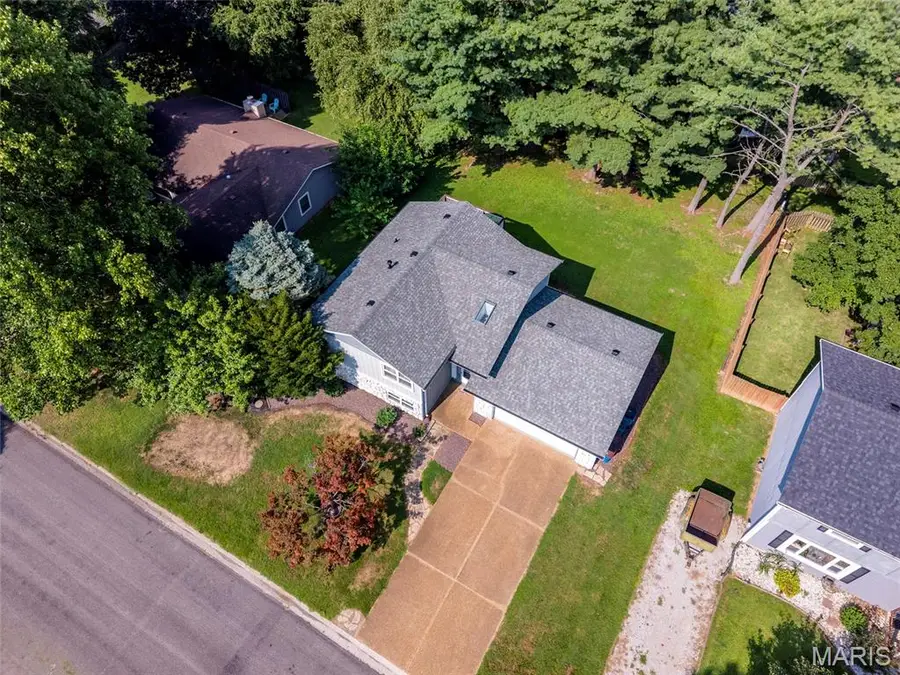 404 Lindenwood Drive, Troy, IL 62294 - #3