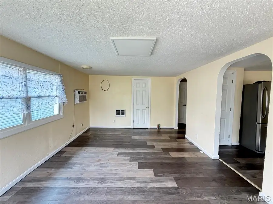 406 E Roosevelt Street, Salem, MO 65560 - #3