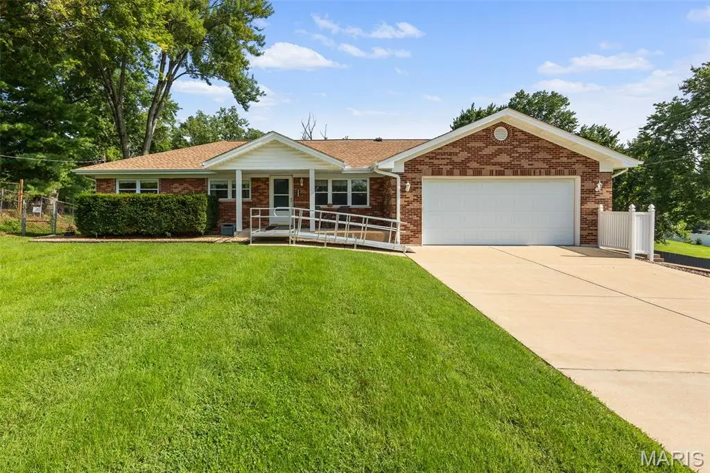 223 Susan Road, Saint Louis, MO 63129 - #1
