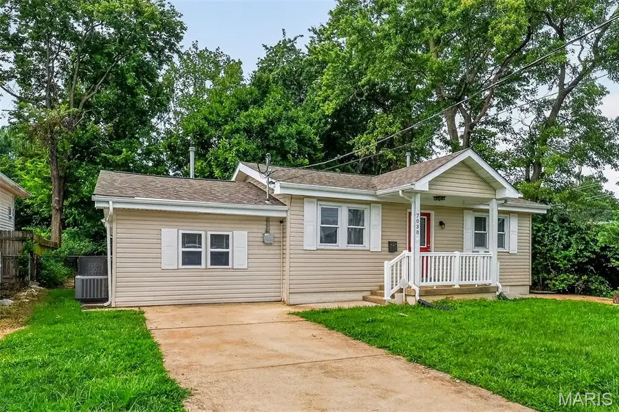 7030 Canterbury Avenue, Saint Louis, MO 63143 - #3