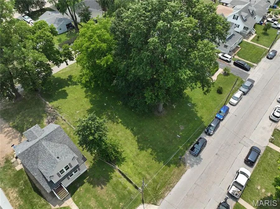 623 and 627 Vest Avenue, Valley Park, MO 63088 - #2