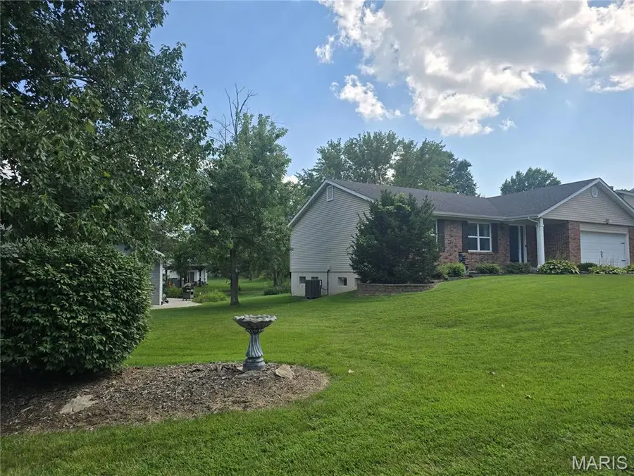 104 Cedar Crest Court, Weldon Spring, MO 63304 - #2