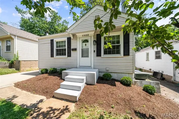 1322 Fairmount Court, St Louis, MO 63139
