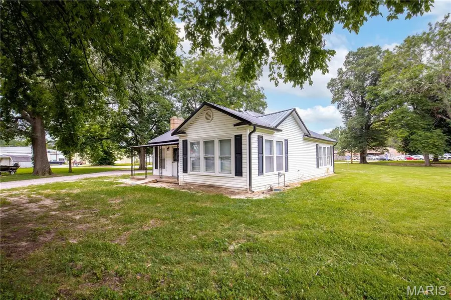 213 Lombardy Dr, East Prairie, MO 63845 - #2