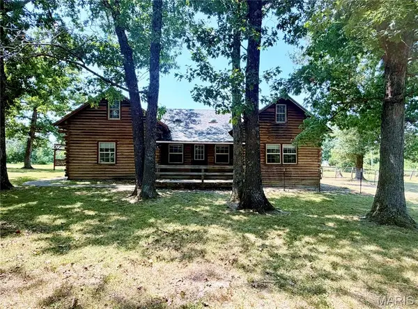23149 Red Hawk Drive, Lebanon, MO 65536