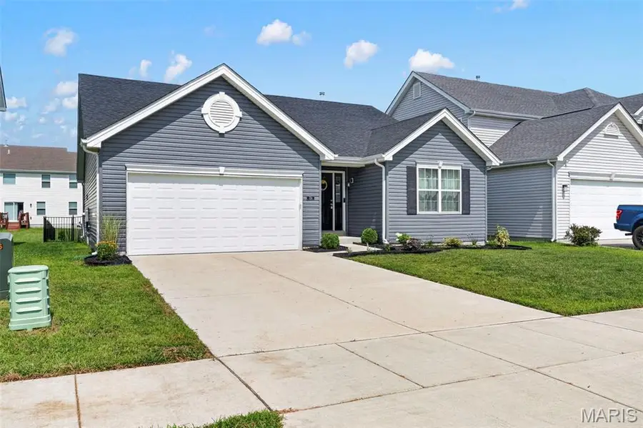 724 Palisades Drive, Saint Charles, MO 63301 - #2