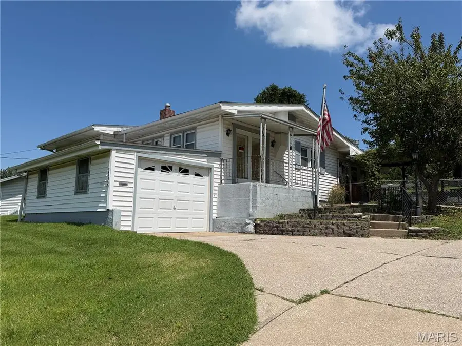 3330 Elm Street, Saint Charles, MO 63301 - #2