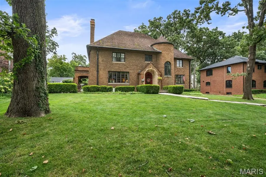 7061 Forsyth Boulevard, Hadley, MO 63105 - #2
