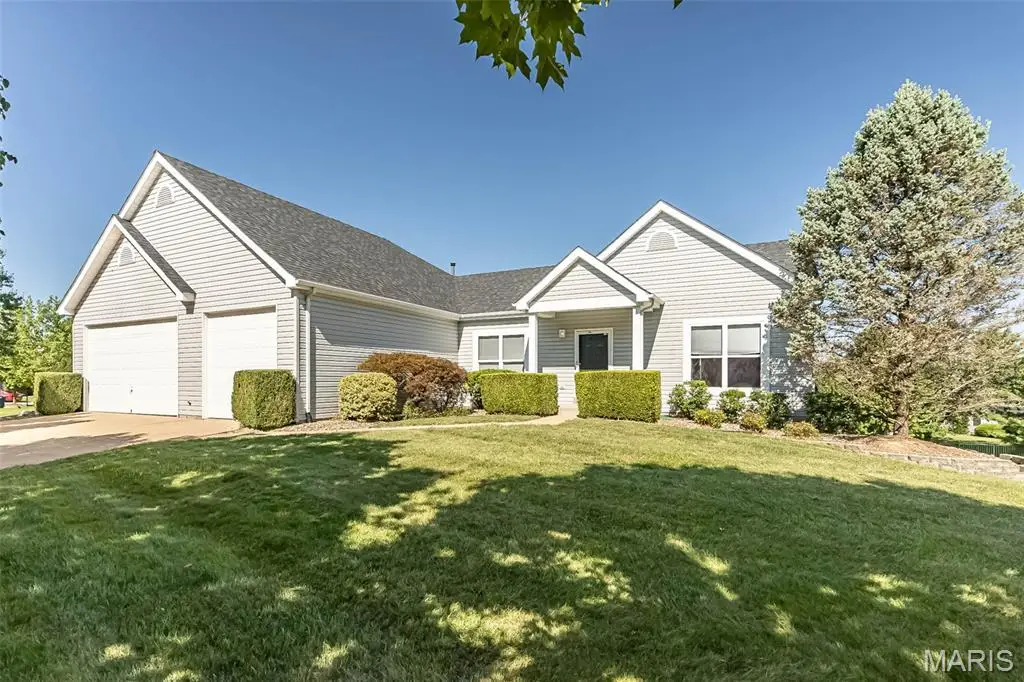 865 Bellerive Manor Drive, Saint Louis, MO 63141 - #1