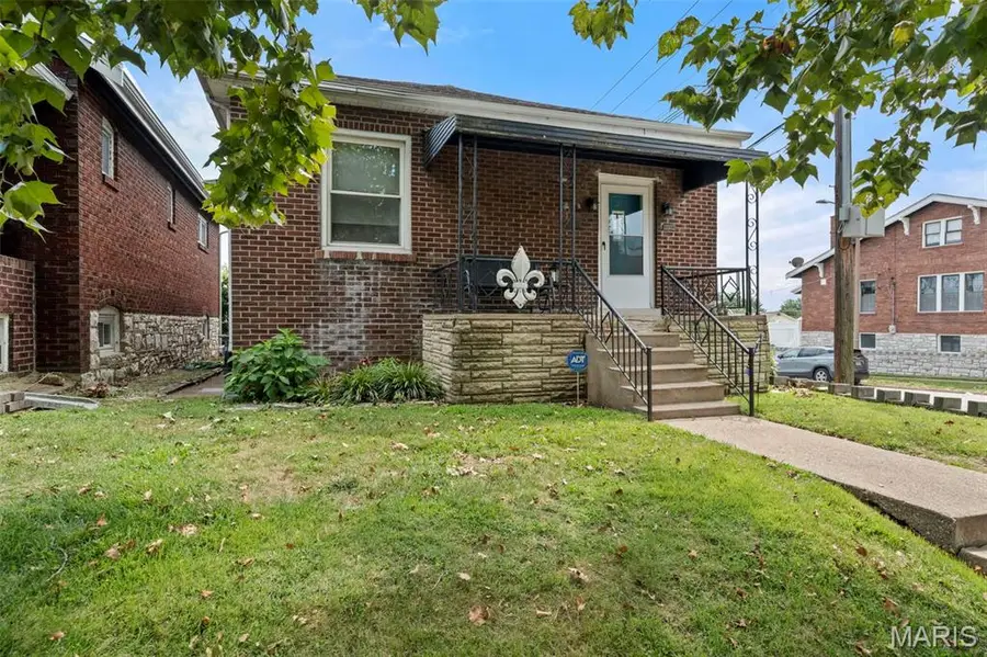 5230 Lisette Avenue, Saint Louis, MO 63109 - #3