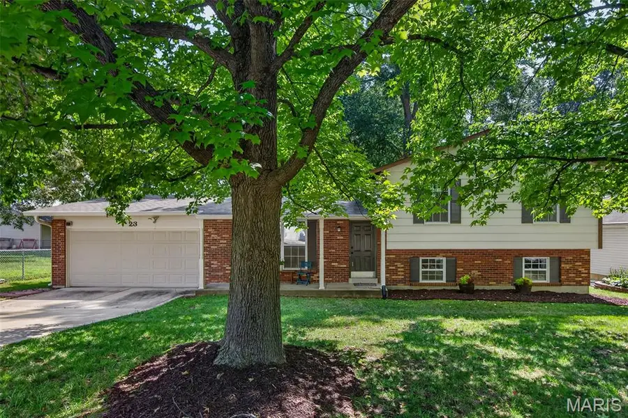 23 Crescent Woods Drive, Saint Peters, MO 63376 - #2