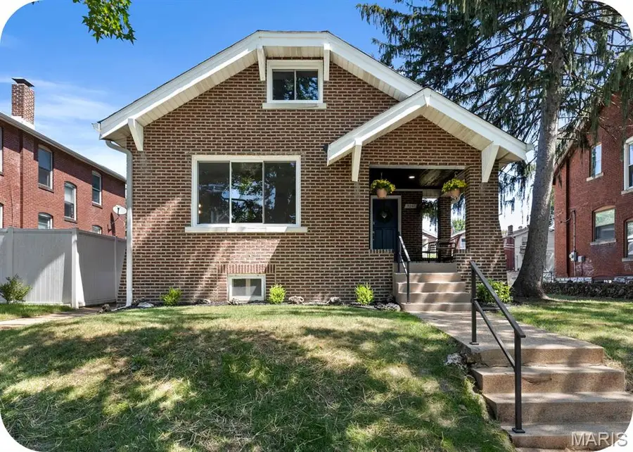 5241 Murdoch Avenue, Saint Louis, MO 63109 - #2