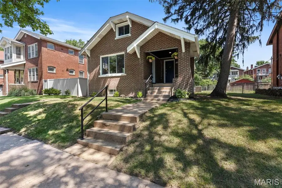 5241 Murdoch Avenue, Saint Louis, MO 63109 - #3