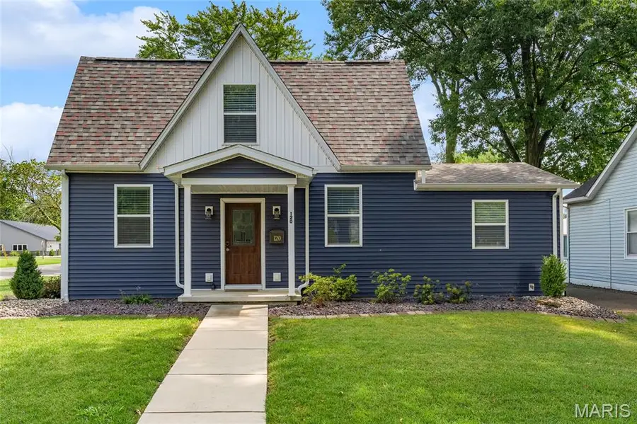 120 E 1st Street, Trenton, IL 62293 - #3