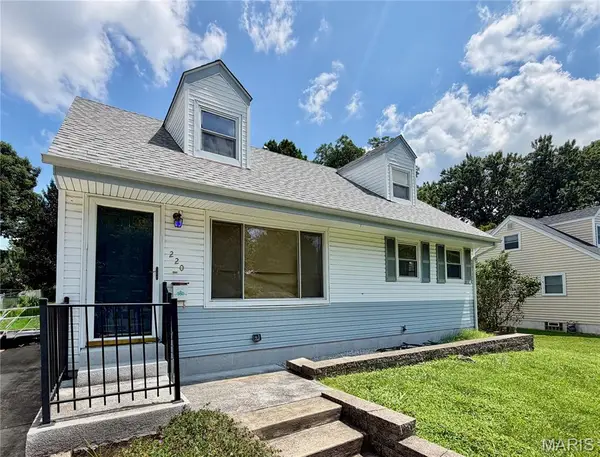 220 S Lafayette Street, Florissant, MO 63031