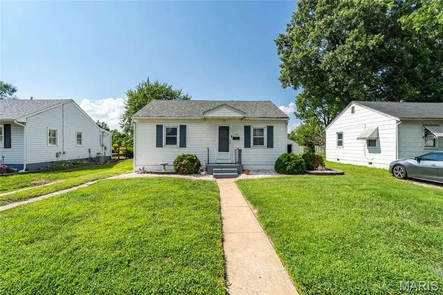 2633 Center Street, Granite City, IL 62040 - #3