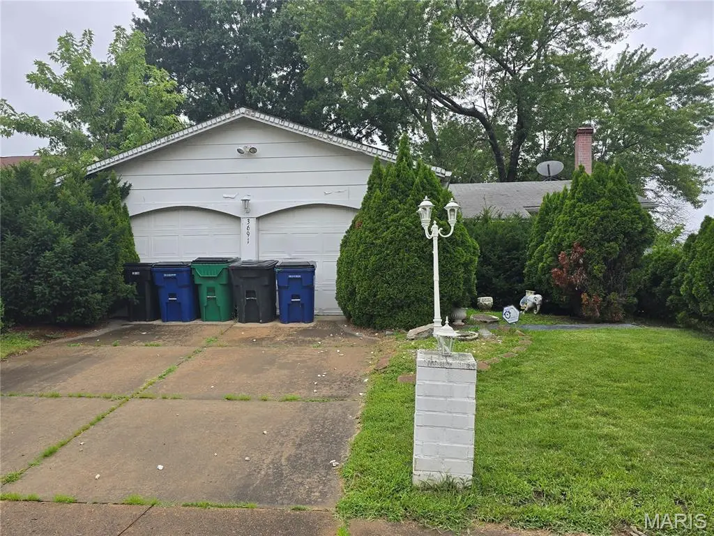 3691 Heather Trails Drive, Florissant, MO 63031 - #1