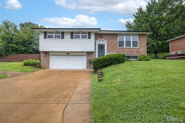 1439 Twin Oaks Drive, Arnold, MO 63010