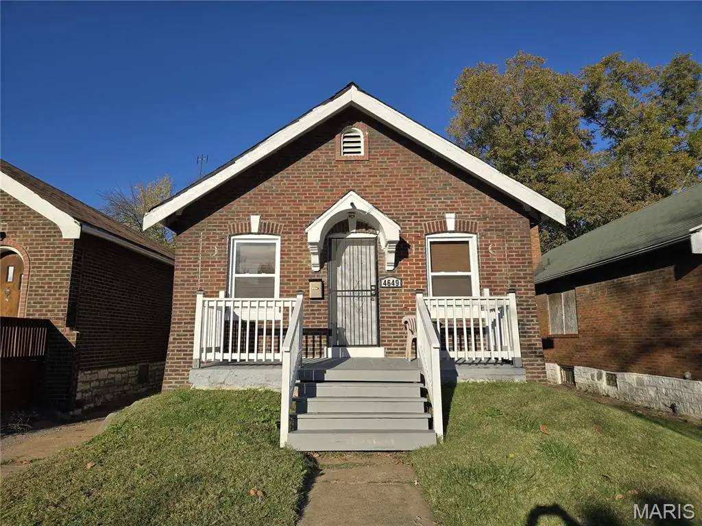 4649 Lee Avenue, Saint Louis, MO 63115 - #1
