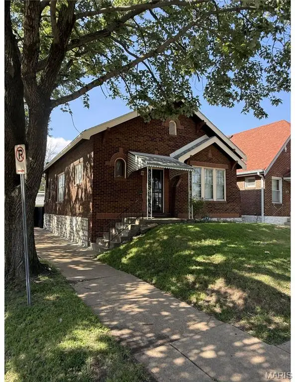4000 Mcdonald Avenue, St Louis, MO 63116
