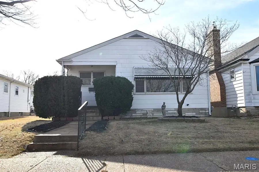 5642 Wilson Avenue, Saint Louis, MO 63110 - #2