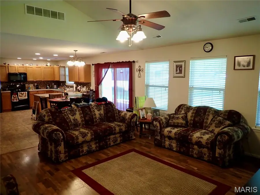1045 Bishop Lane, Montgomery City, MO 63361 - #3