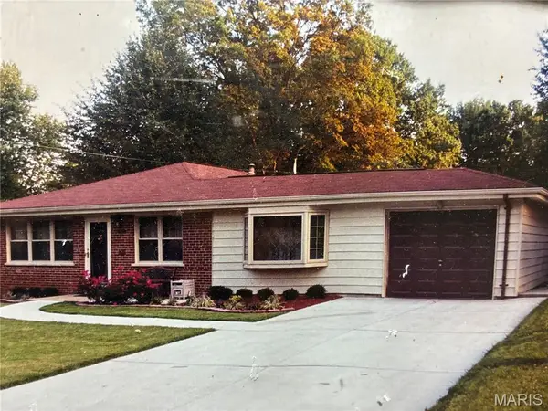 1146 Siebe Drive, St Louis, MO 63137