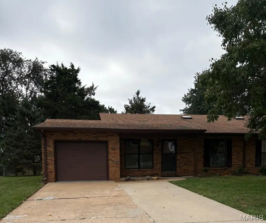 2418 College Drive, Belleville, IL 62221 - #2