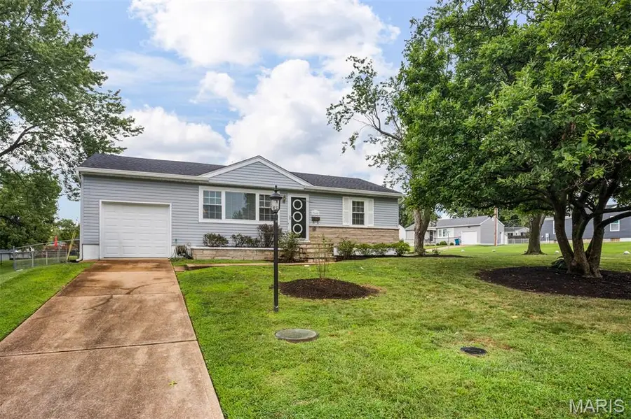 7660 General Sheridan Lane, Affton, MO 63123 - #2
