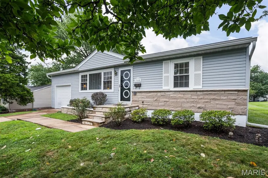 7660 General Sheridan Lane, Affton, MO 63123 - #3