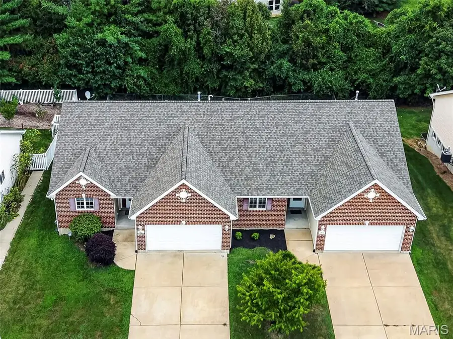 384-386 Shadow Pines Drive, Wentzville, MO 63385 - #2
