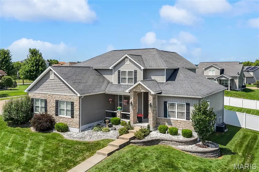 1219 Castle Green Drive, Waterloo, IL 62298 - #2