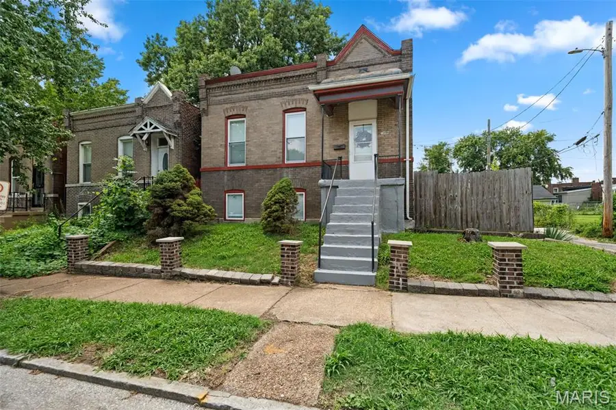 4717 S Compton Avenue, Saint Louis, MO 63111 - #2