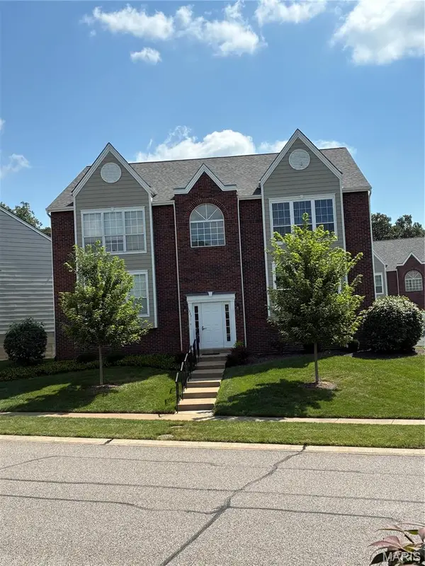 1323 Holgate Holgate Drive #B, Ballwin, MO 63021