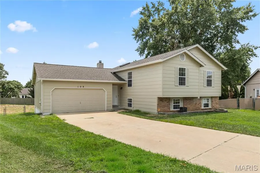 109 Golden Harvest Court, Saint Peters, MO 63376 - #2