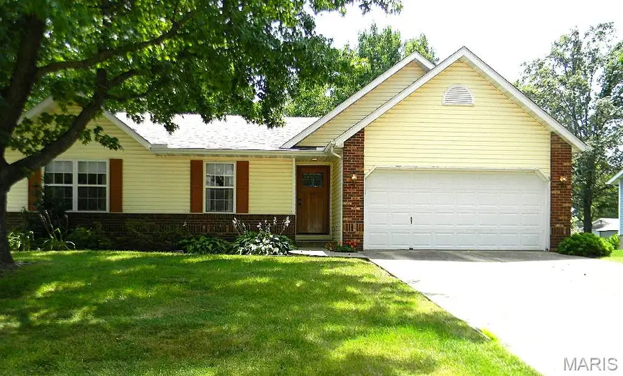 2313 Holiday Lane, Maryville, IL 62062 - #3