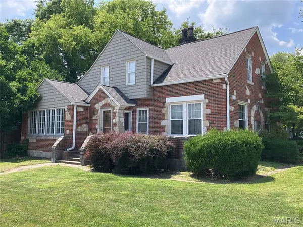 891 12th Street, Carlyle, IL 62231