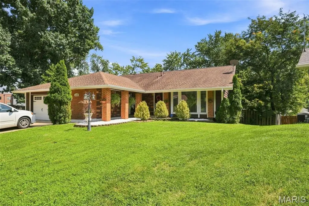 12160 Oakwilde Ct Court, Maryland Heights, MO 63043 - #1