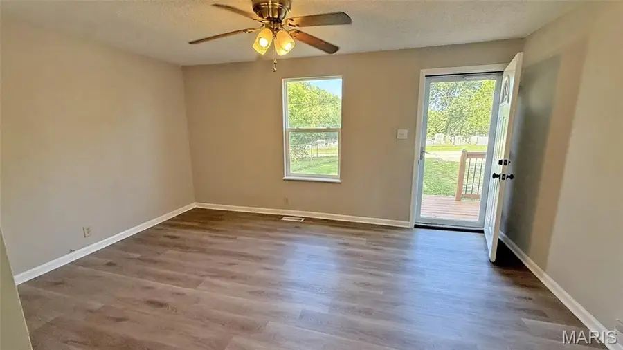 557 Vreeland Road, Hillsboro, MO 63050 - #2