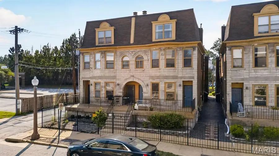 329 N Boyle Avenue #A, Saint Louis, MO 63108 - #2