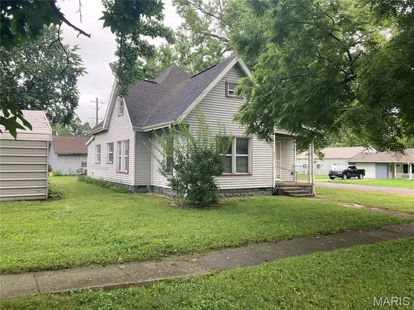 445 E Sedgwick Street, Brookfield, MO 64628
