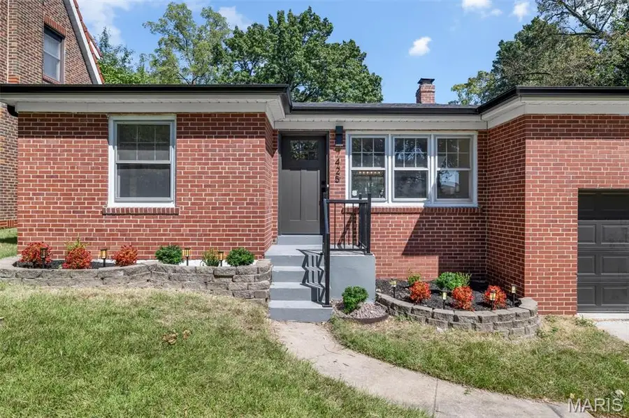 7425 Melrose Avenue, Saint Louis, MO 63130 - #2
