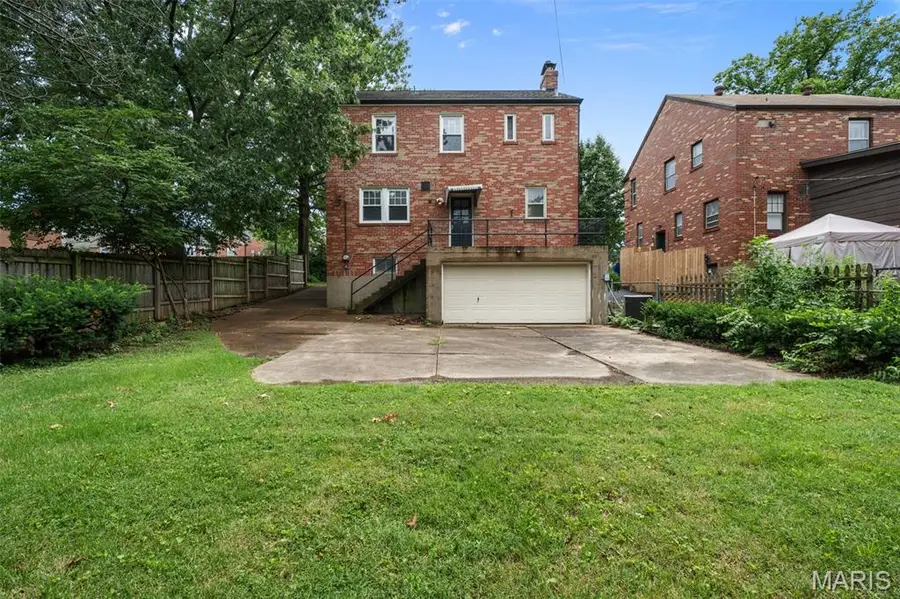 8105 Delmar Boulevard, University City, MO 63130 - #3