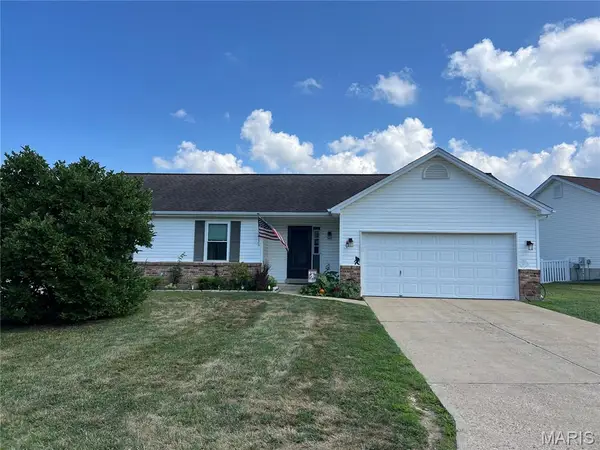 10 Santa Fe Trail Court, St Peters, MO 63376